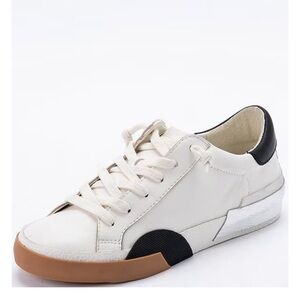 Like new Condition Dolce vita Zina Leather Slip-On Sneakers